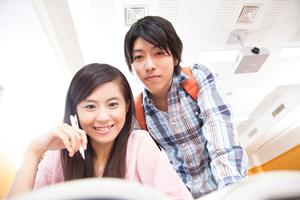 声を使った仕事を目指すならココ